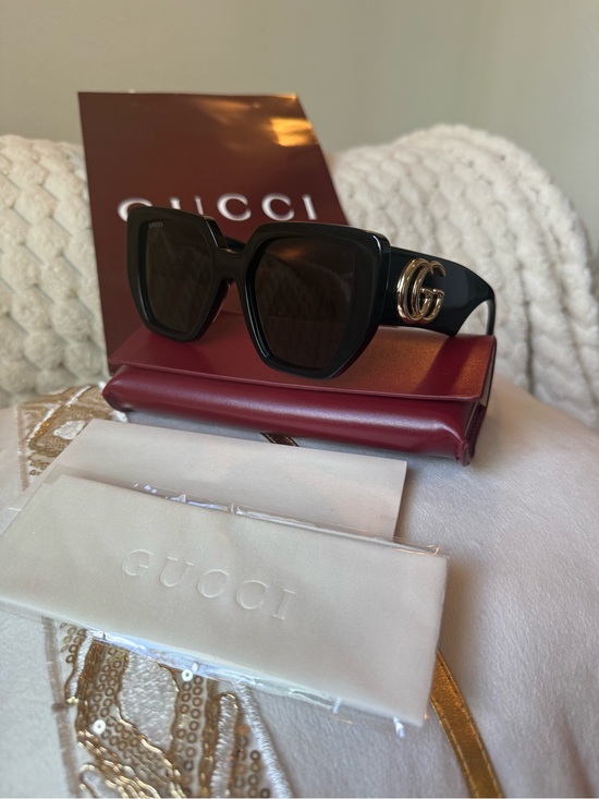 New Gucci GG0956S Black Sunglasses with Gold Double G Accent main image 11